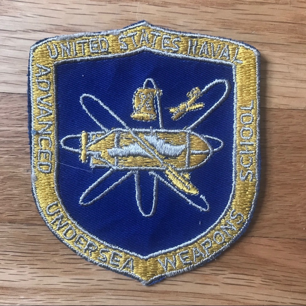 Vintage Naval advanced underseas weapons school
